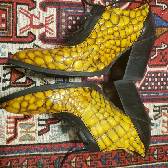 John fluevog size 7.5 entrance room shoes - Picture 2 of 6